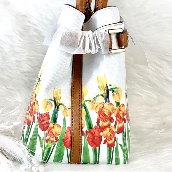 🧡New Calvin Klein 🧡 Daffodil White Shoulder bag - Picture 7 of 9